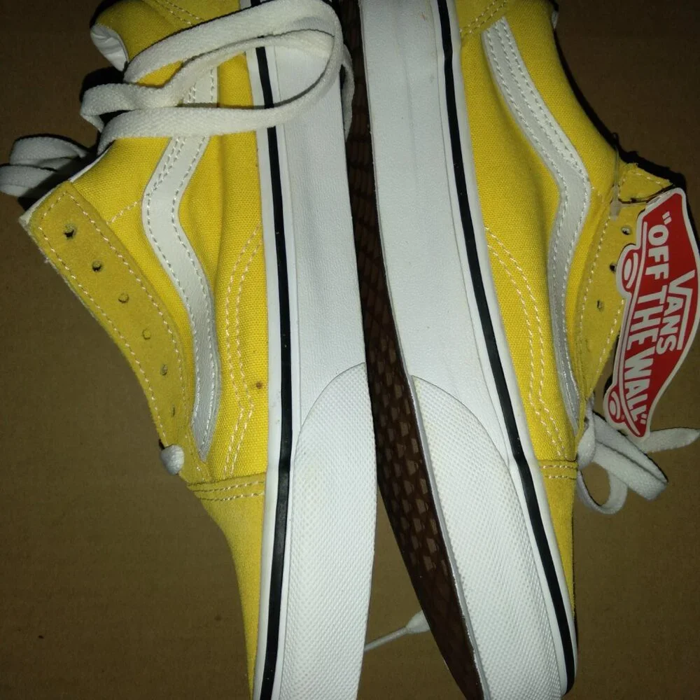 Mens Van's size 4 - Picture 3 of 9